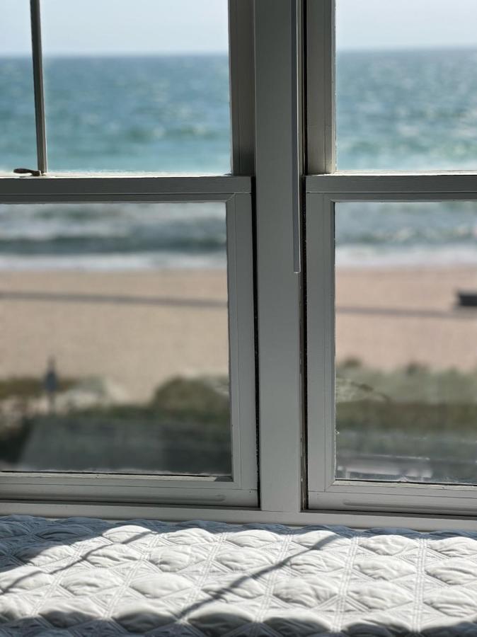 Inkwell Beach Cottage Оук-Блаффс Экстерьер фото