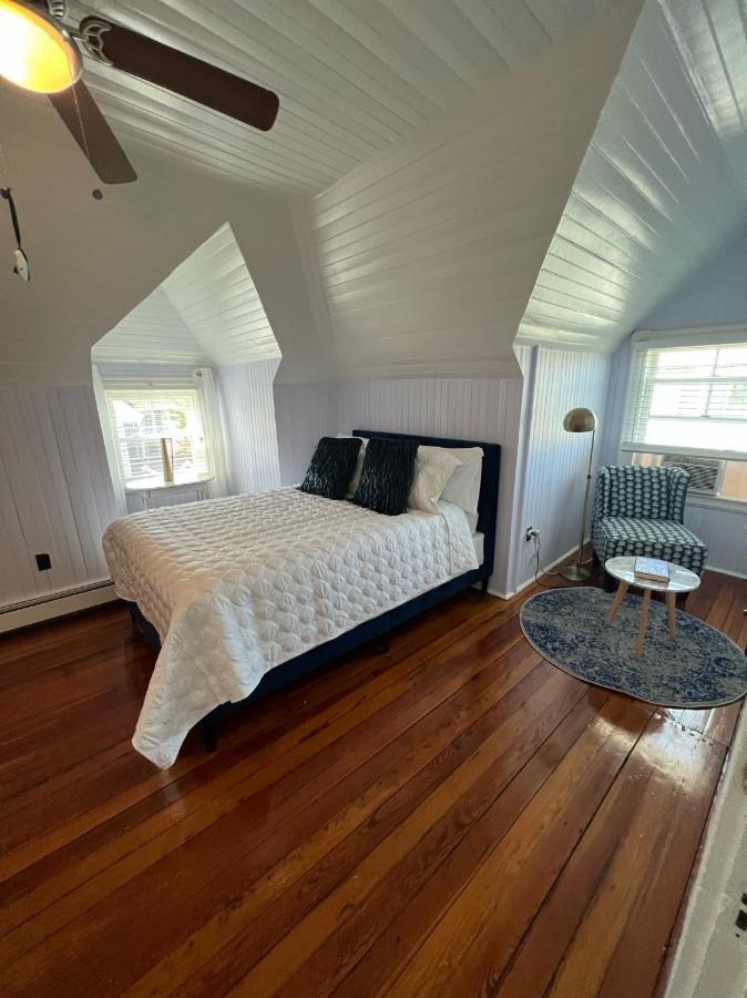 Inkwell Beach Cottage Оук-Блаффс Экстерьер фото