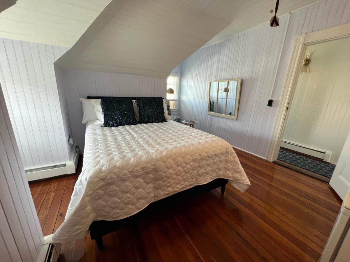 Inkwell Beach Cottage Оук-Блаффс Экстерьер фото