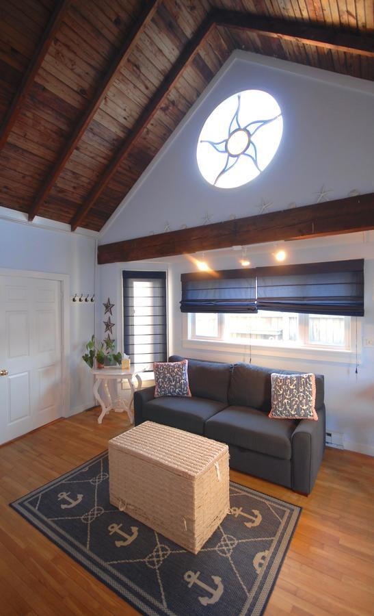 Inkwell Beach Cottage Оук-Блаффс Экстерьер фото