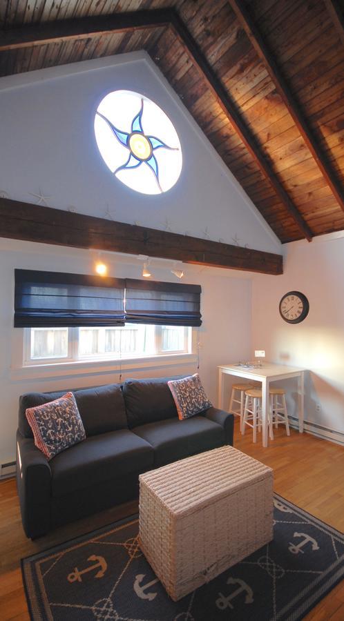 Inkwell Beach Cottage Оук-Блаффс Экстерьер фото