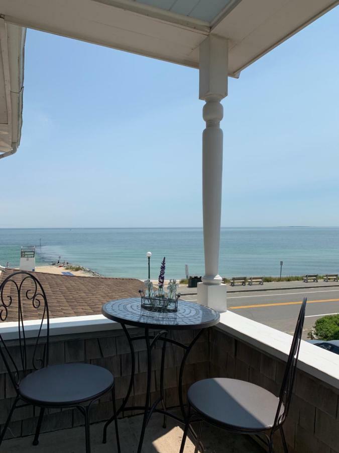 Inkwell Beach Cottage Оук-Блаффс Экстерьер фото